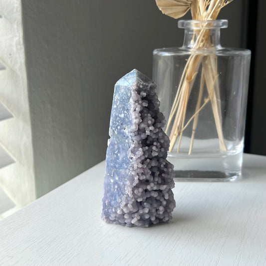 GRAPE AGATE TOWER