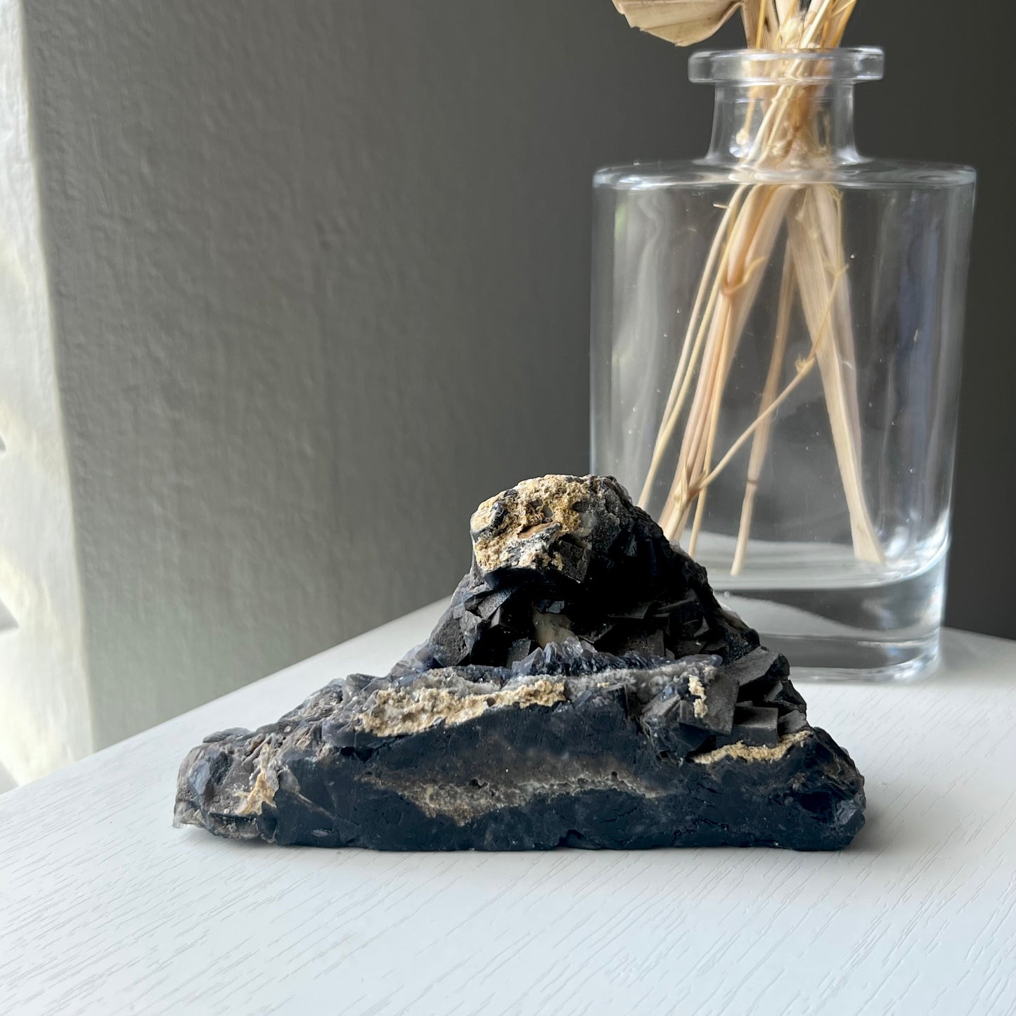 BLACK FLUORITE SPECIMEN