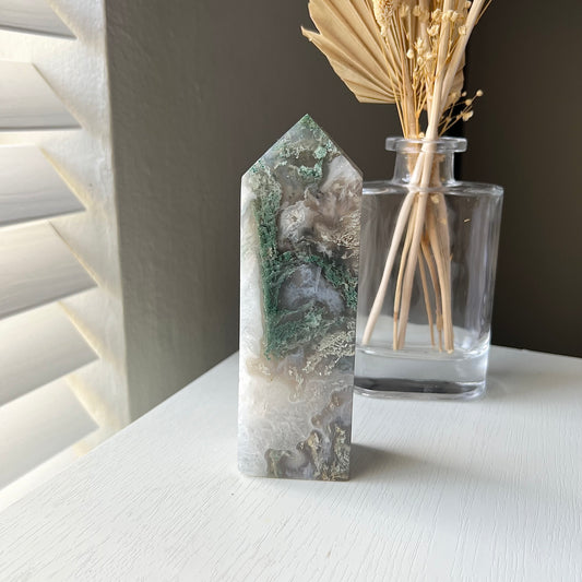 MOSS AGATE TOWER