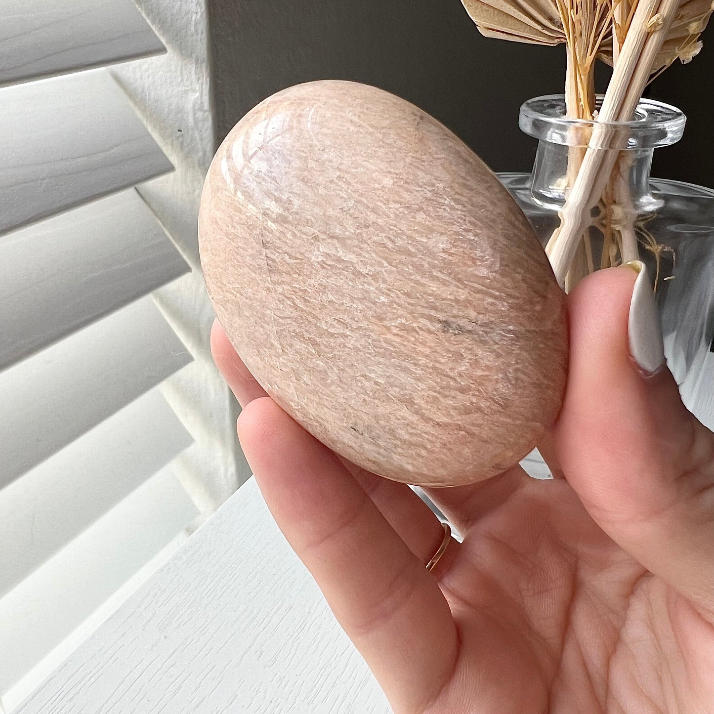 PEACH MOONSTONE PALM