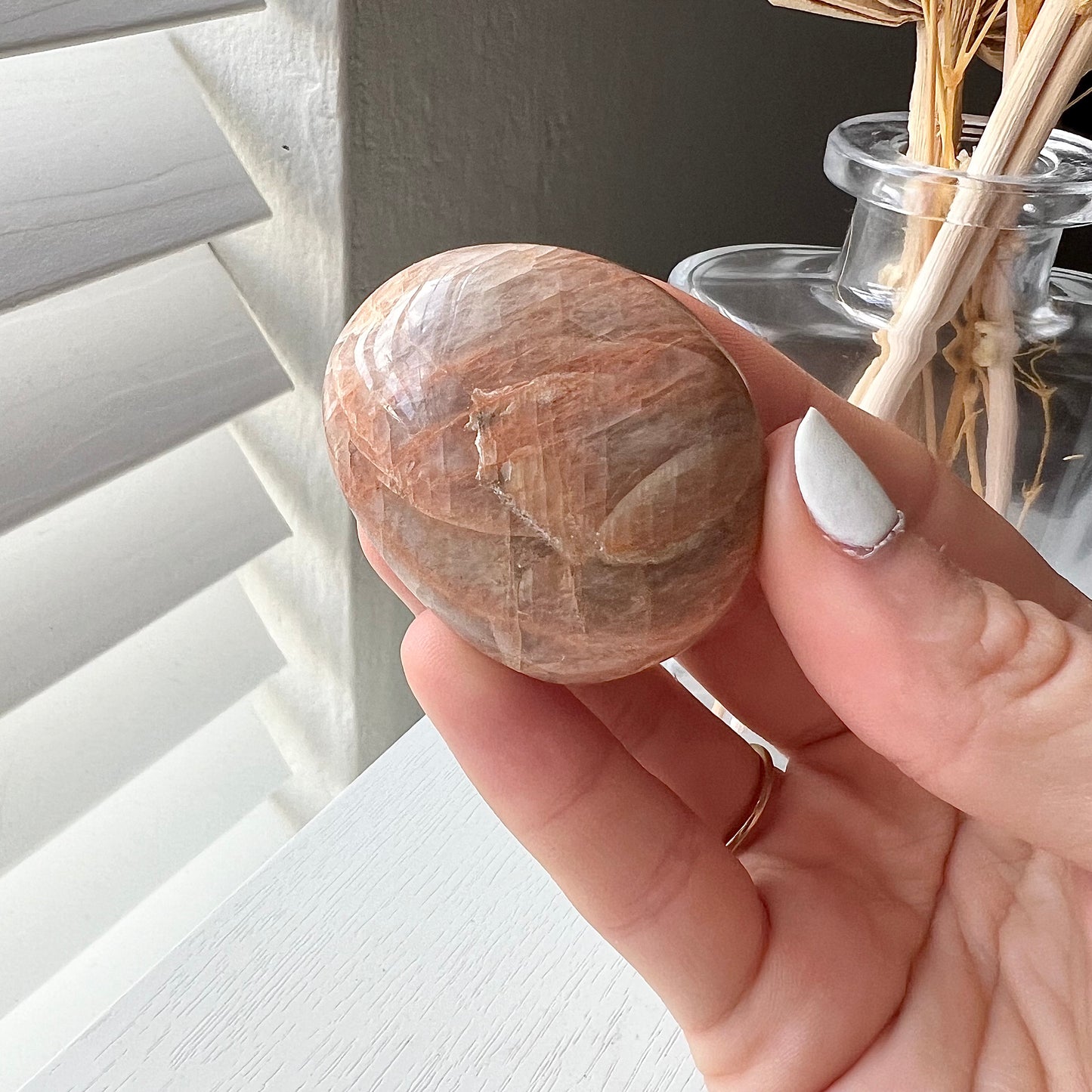 PEACH MOONSTONE PALM